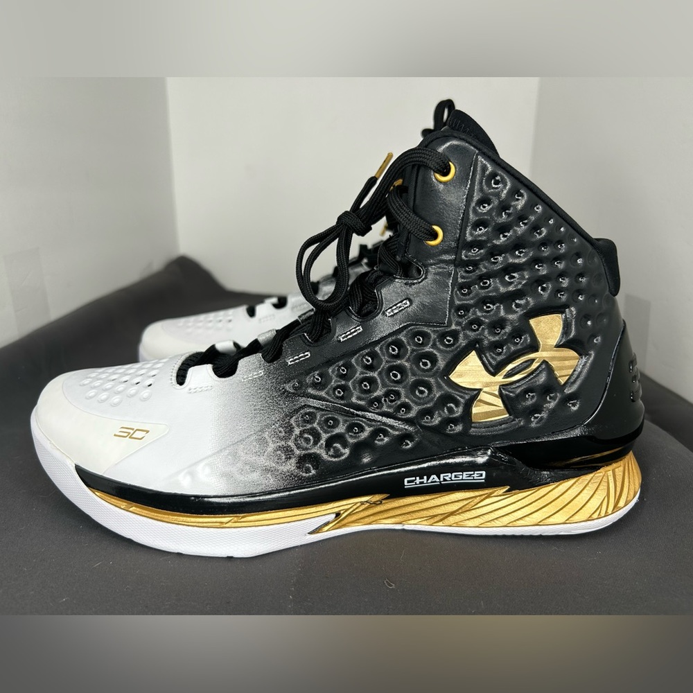 Under Armour Curry 1 Retro ‘MVP’ Men's Size 11.5. White Black Gold 3026051-001.